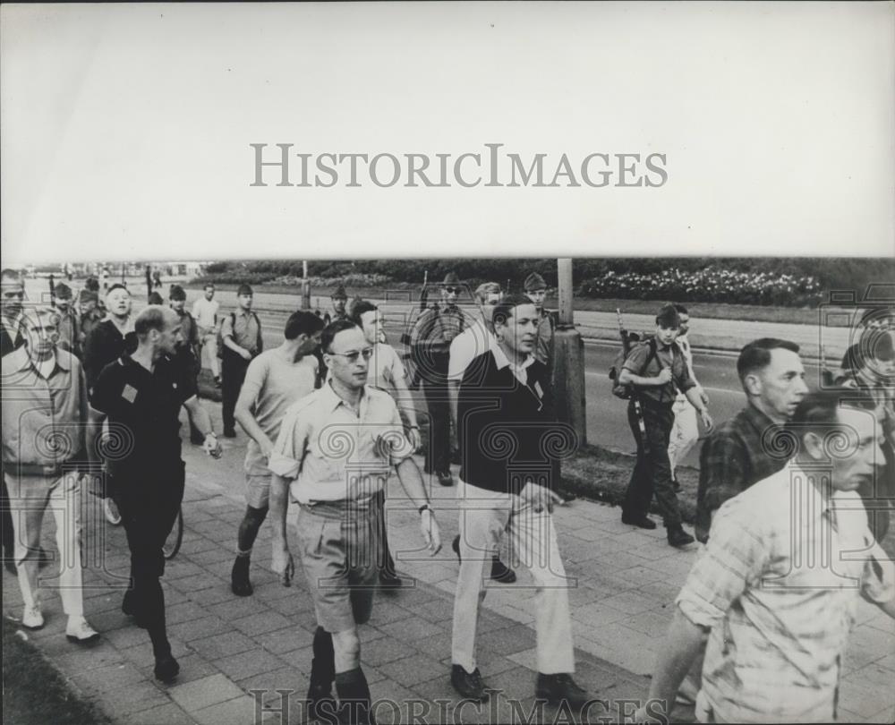 1967 Press Photo Prince Claus Talks Part In International Four-Day March - Historic Images