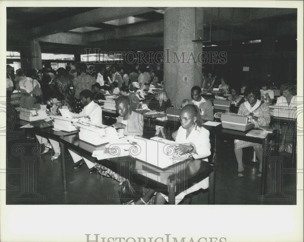 1985 Press Photo Conference on United Nations Women&#39;s Decade in Nairobi - Historic Images