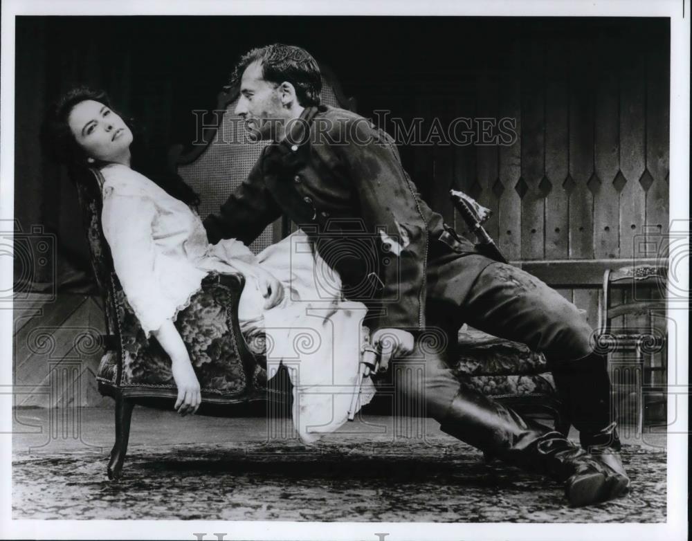 1991 Press Photo Play Arms and the Man - cvp24892 - Historic Images