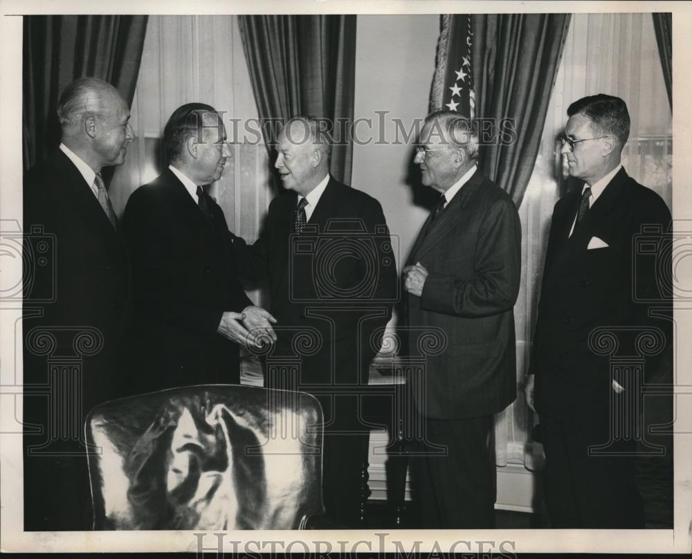 1953 Press Photo Baron Silvercruys,Paul Van Zeeland,President Eisenhower - Historic Images
