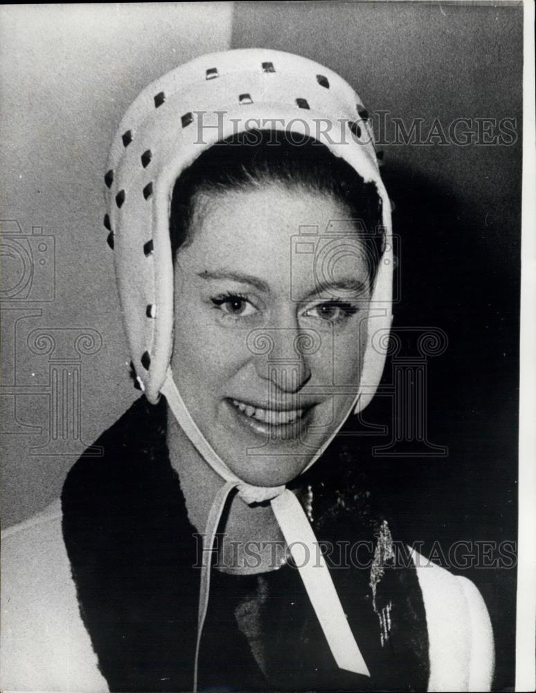 1966 Press Photo Princess Margaret in &quot;Para&quot; Hat - Historic Images