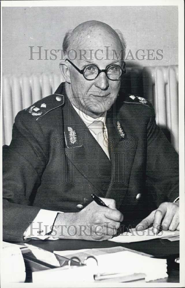 1956 Press Photo German General Major von Radowitz. - Historic Images