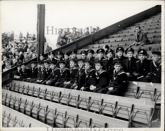 1953 Press Photo Charlton Athletic Versus Aston Villa - Historic Images