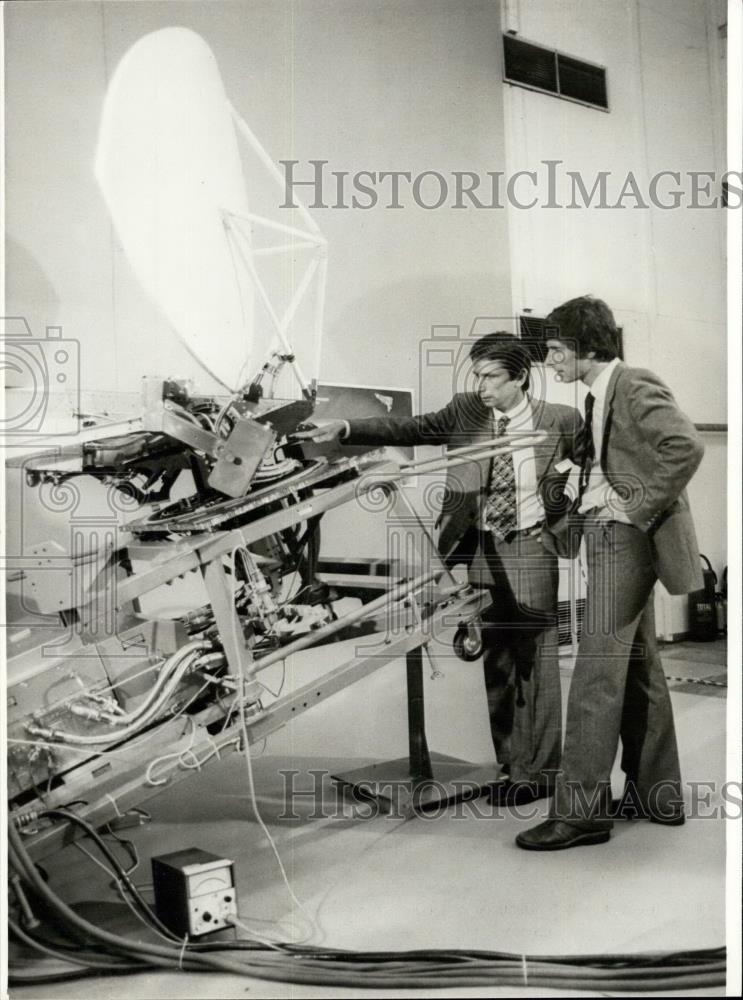 Press Photo - 1 equipped with microwave sensor for exploration of the oceans - Historic Images
