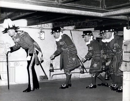 1964 Press Photo Yeoman of the Guard ,Opening of Parliament - Historic Images