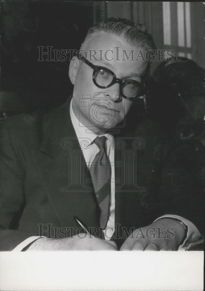1954 Press Photo Mendes-France's Minister of Public Health Andre Monteil - Historic Images