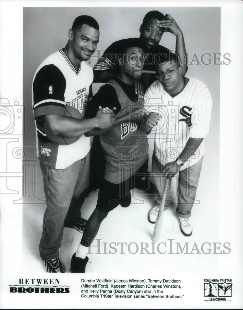1997 Press Photo Tommy Davidson & Dondre Whitfield in Between Brothers - Historic Images