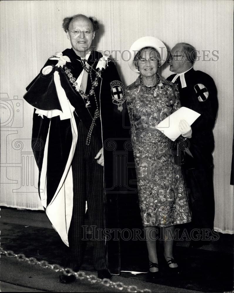 1971 Press Photo The Earl of Longford and wife - Historic Images