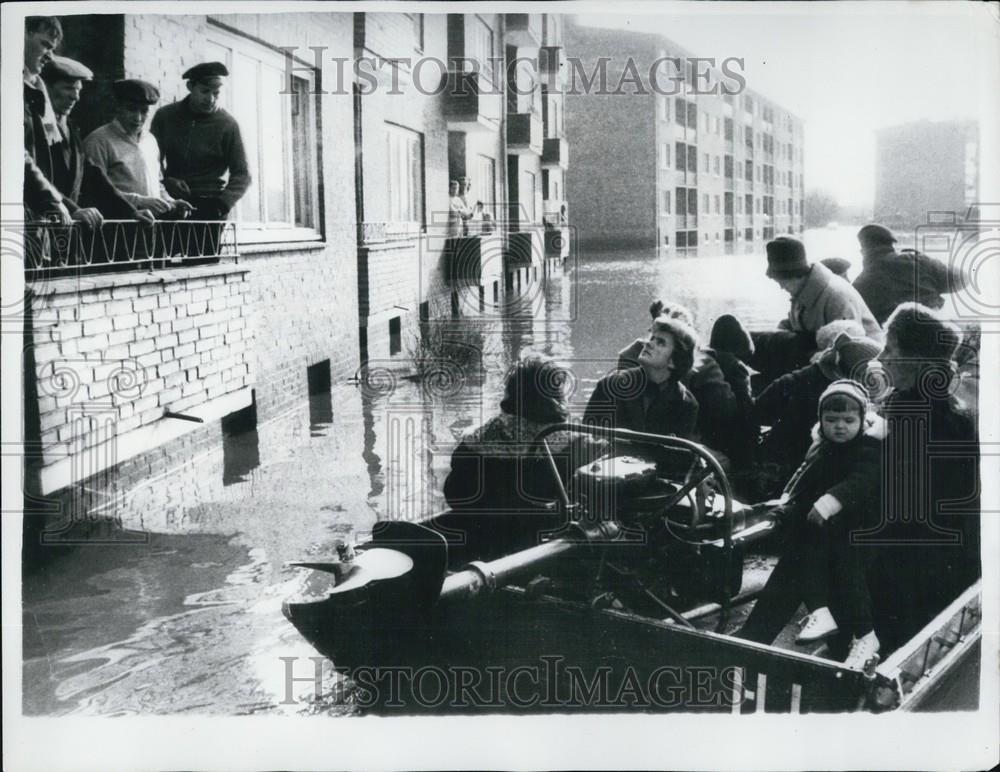 1962 Press Photo Floods Hamburg floods - Historic Images