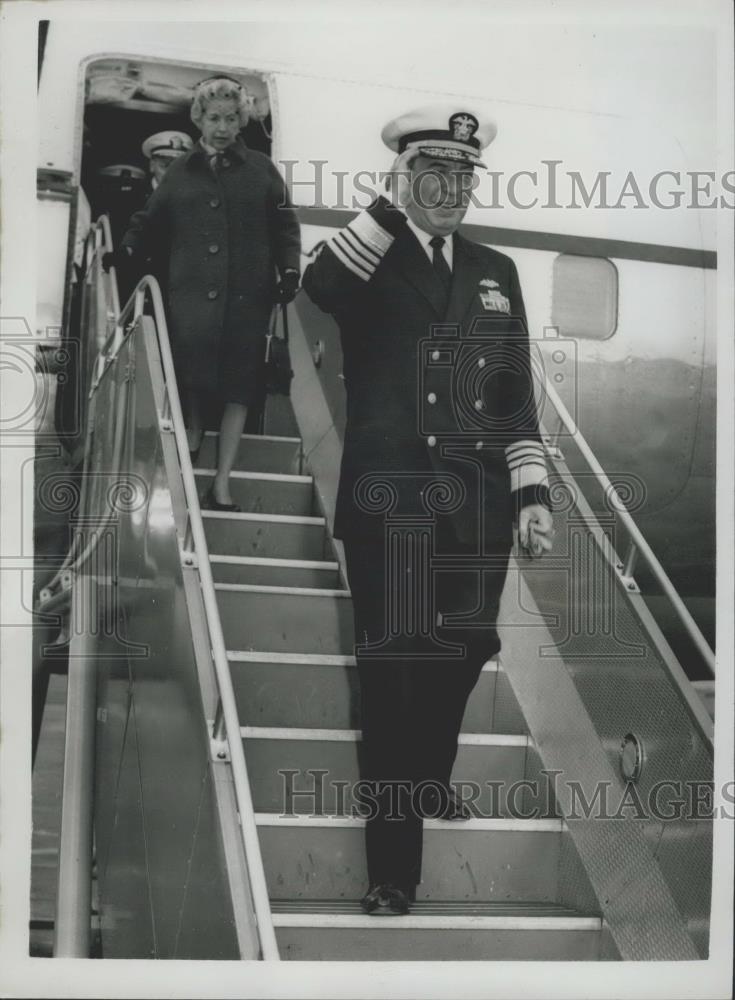 1963 Press Photo Admiral Robert L Dennison, - Historic Images