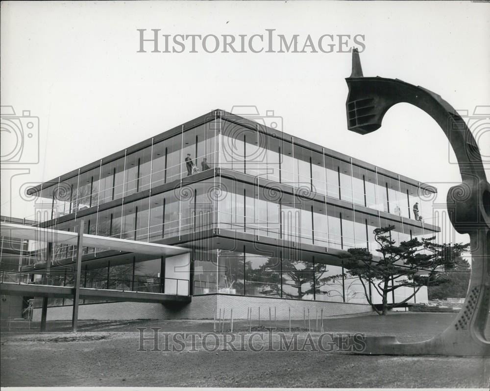 1958 Press Photo Stern section of ship that takes a propeller at Brussels Exibit - Historic Images