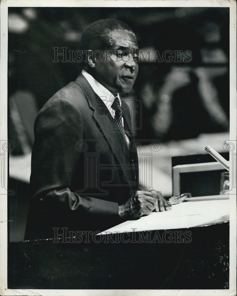 Press Photo A Leader Addresses His Audience - Historic Images