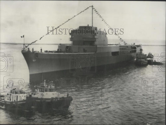 1961 Press Photo FrenchHelicopter -Carrier "La Resolue" - Historic Images
