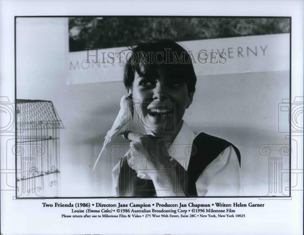 1986 Press Photo Two Friends Emma Coles Kris Bidenko Sean Travers - cvp23013 - Historic Images