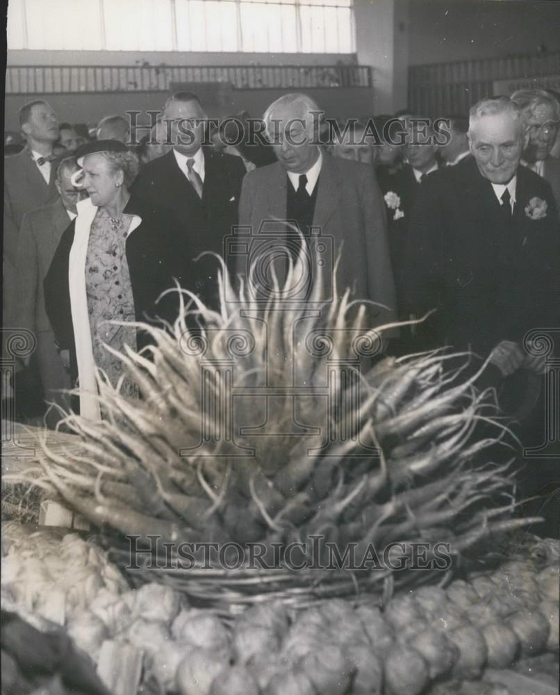 1953 Press Photo Federal President Professor Heuss at Garden Exhibition. - Historic Images