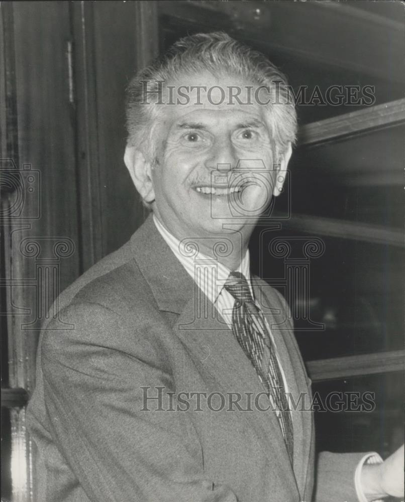 1975 Press Photo Sir Monty Finniston, head of the British Steel Corporation - Historic Images