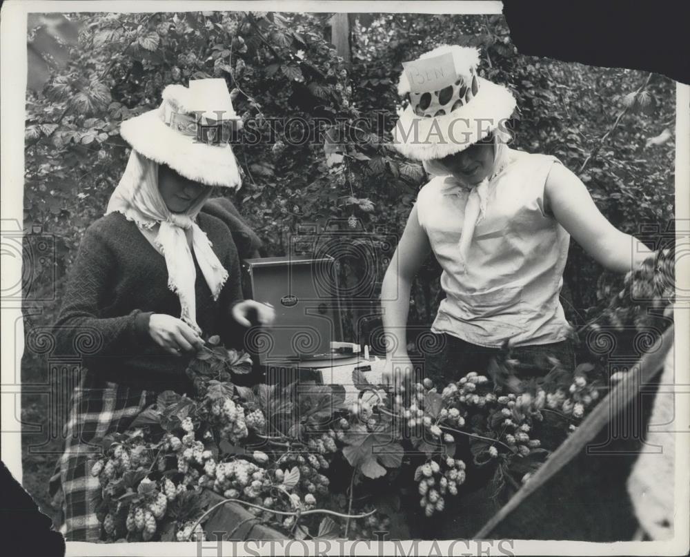 1961 Press Photo 20,000 pickers from the East End of London - Historic Images