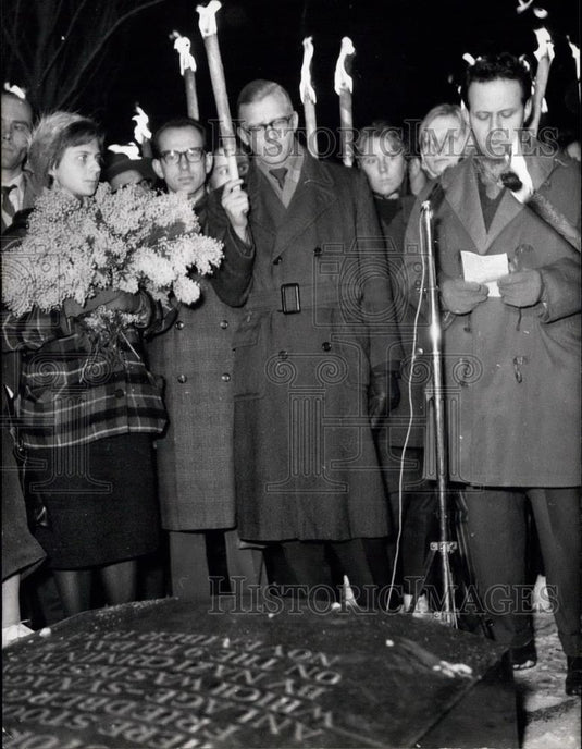 1960 Press Photo Protest demonstration against anit-semitic out-b reaks - Historic Images