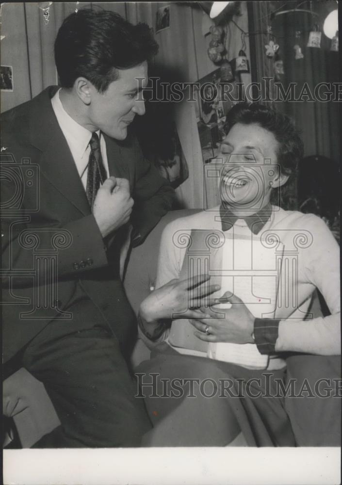 1953 Press Photo Actress Danielle Delorme and playwright Guy Hauray - Historic Images