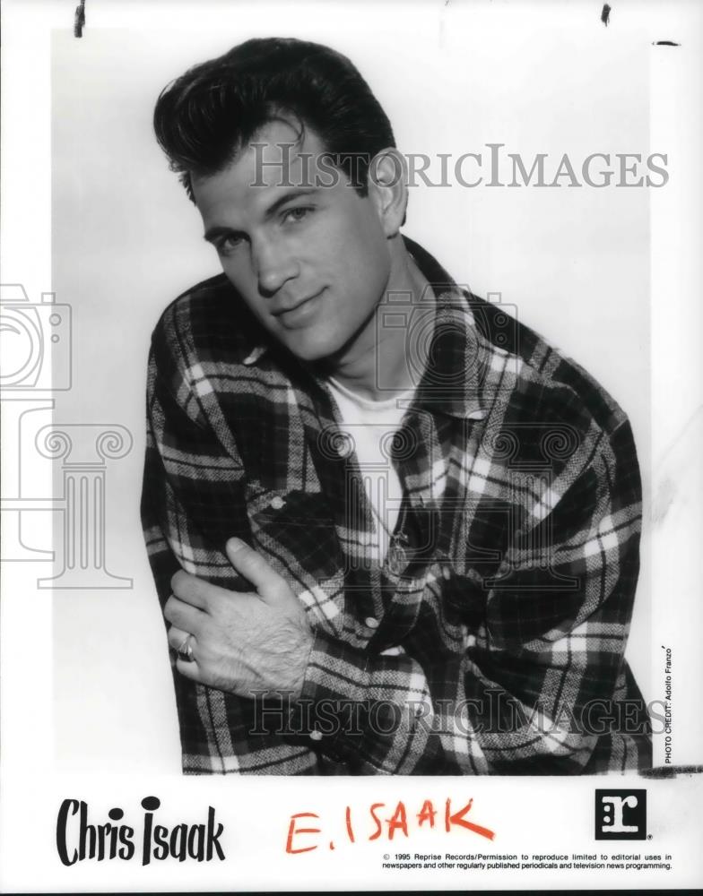 1995 Press Photo Chris Isaak American Rock Singer Songwriter and Musician - Historic Images