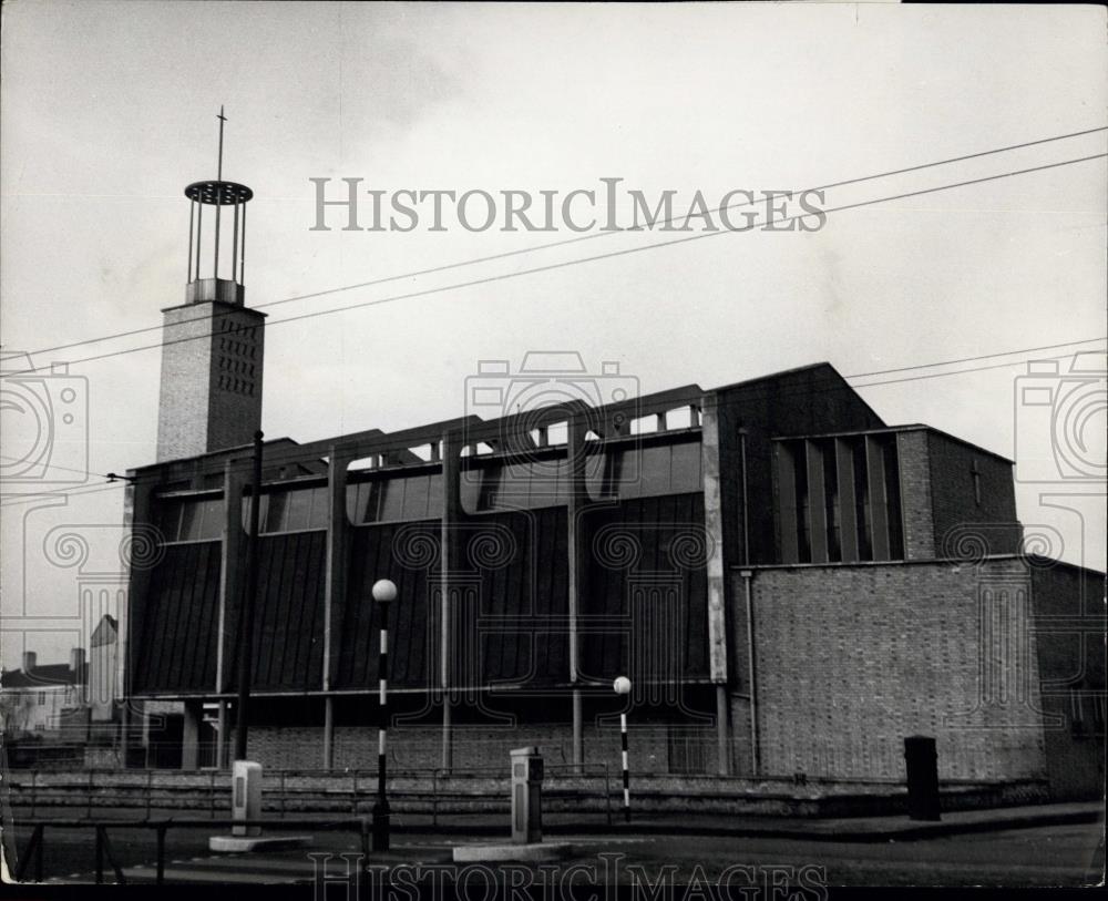 Press Photo American Architect Builds Poplar's Trinity Church - Historic Images
