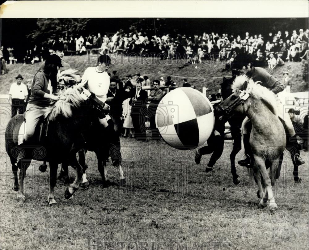 1969 Press Photo International Hoofball Match.Somewhat like polo with beachball - Historic Images