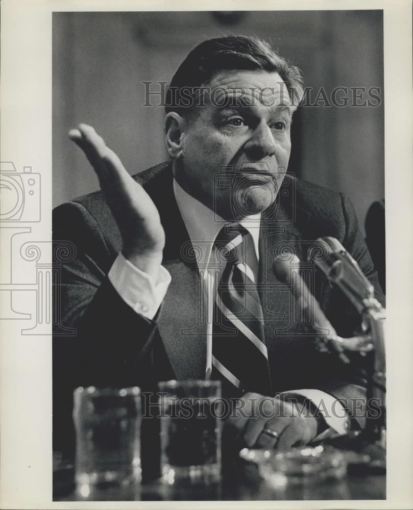 1975 Press Photo Henry Petersen, Formerly of the Justice Dept,Watergate hearing - Historic Images