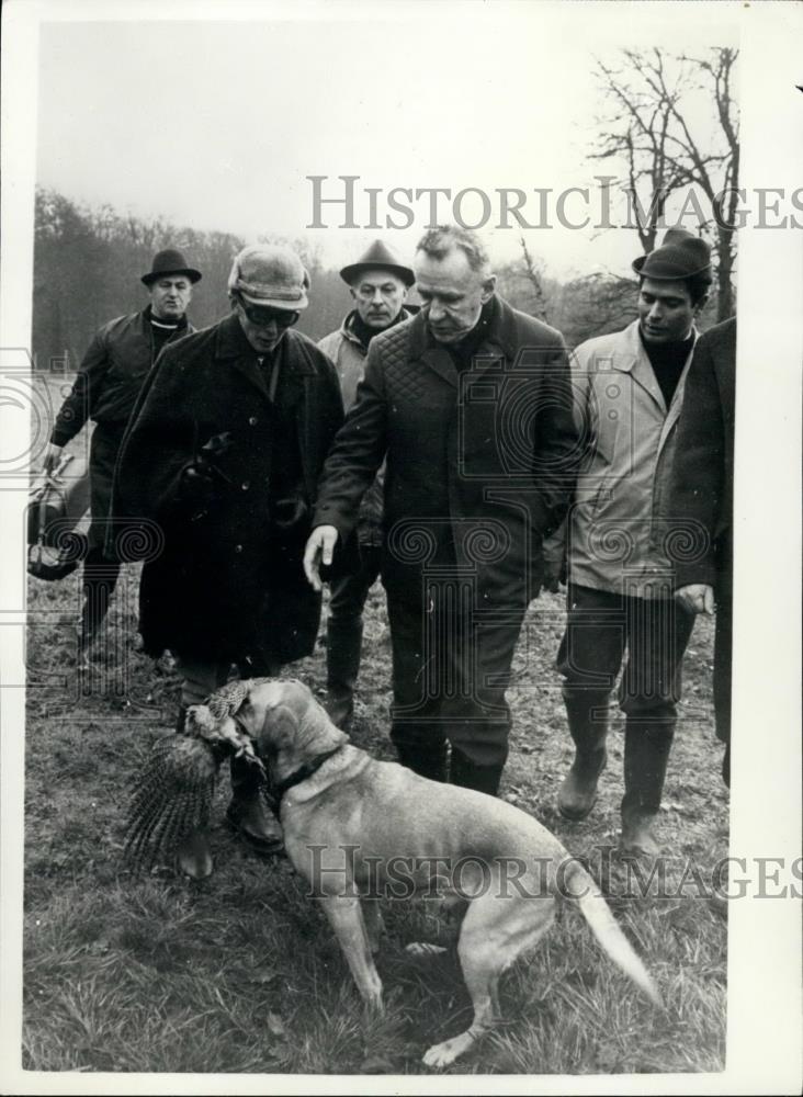 1966 Press Photo Kosygin Attends Pheasant Hunt at Rambouillet - Historic Images