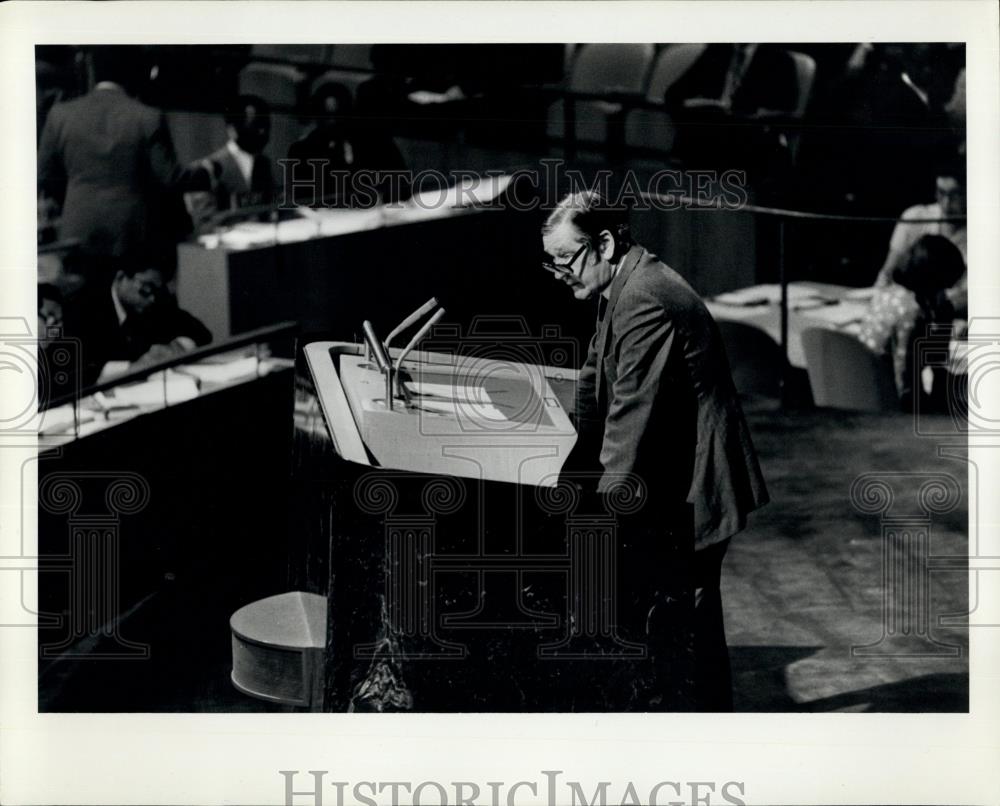 1976 Press Photo UN General Assembly Brit Foreign Secretary Anthony Crosland - Historic Images