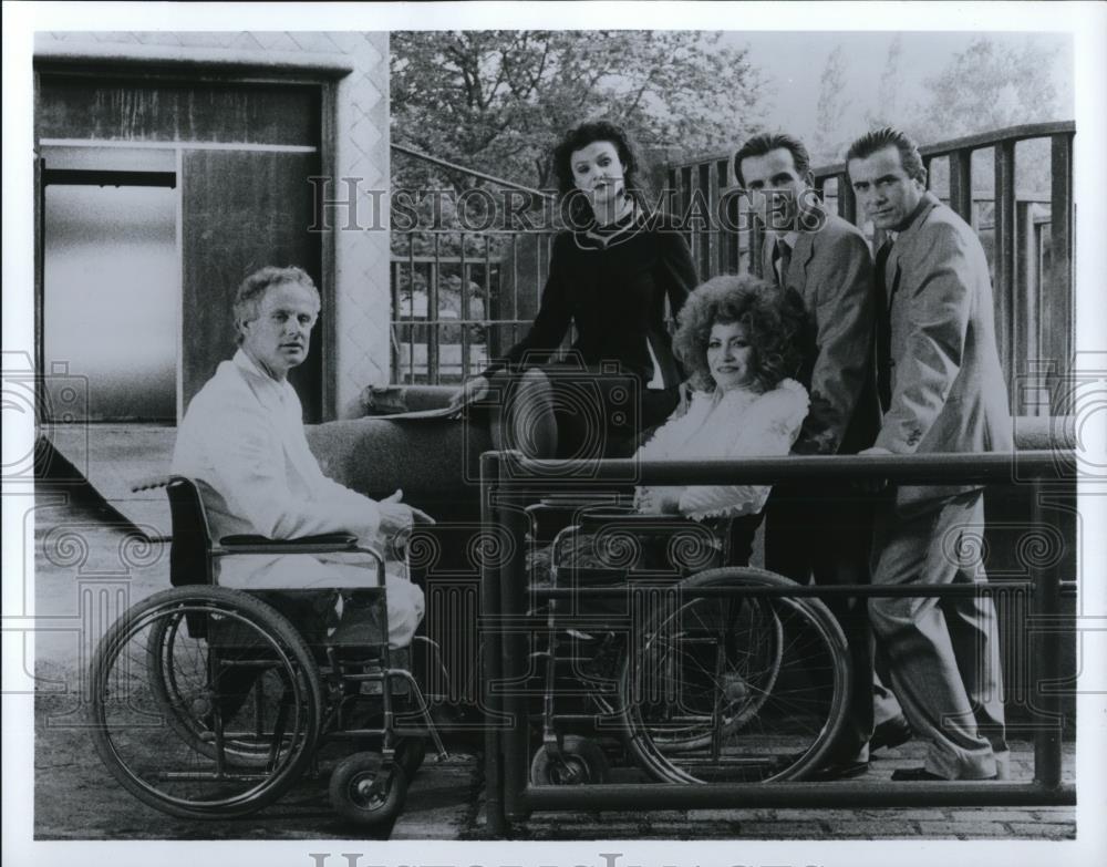 1985 Press Photo Zed & 2 Noughts - cvp27739 - Historic Images