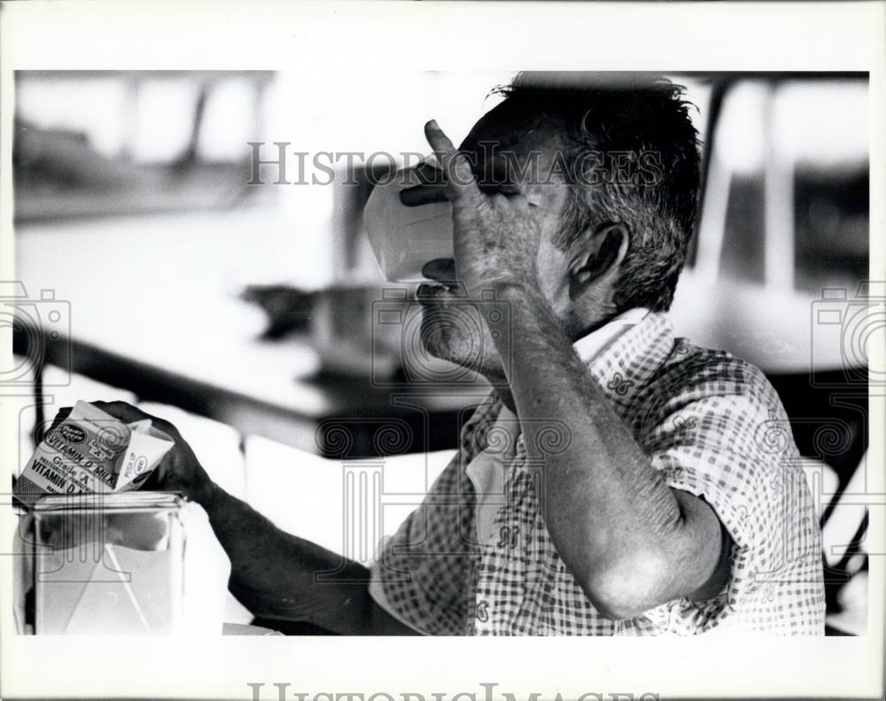 Press Photo A Cuban refugee in Key West Florida - Historic Images