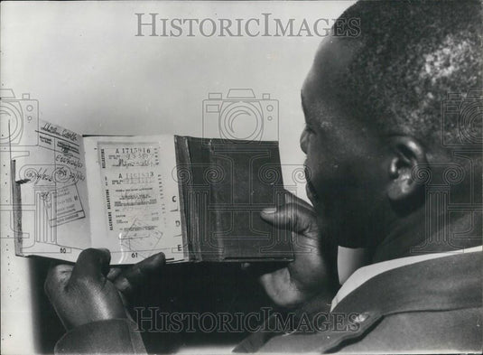 1976 Press Photo Black Registration Card: One Cause of the South Africa Revolt - Historic Images