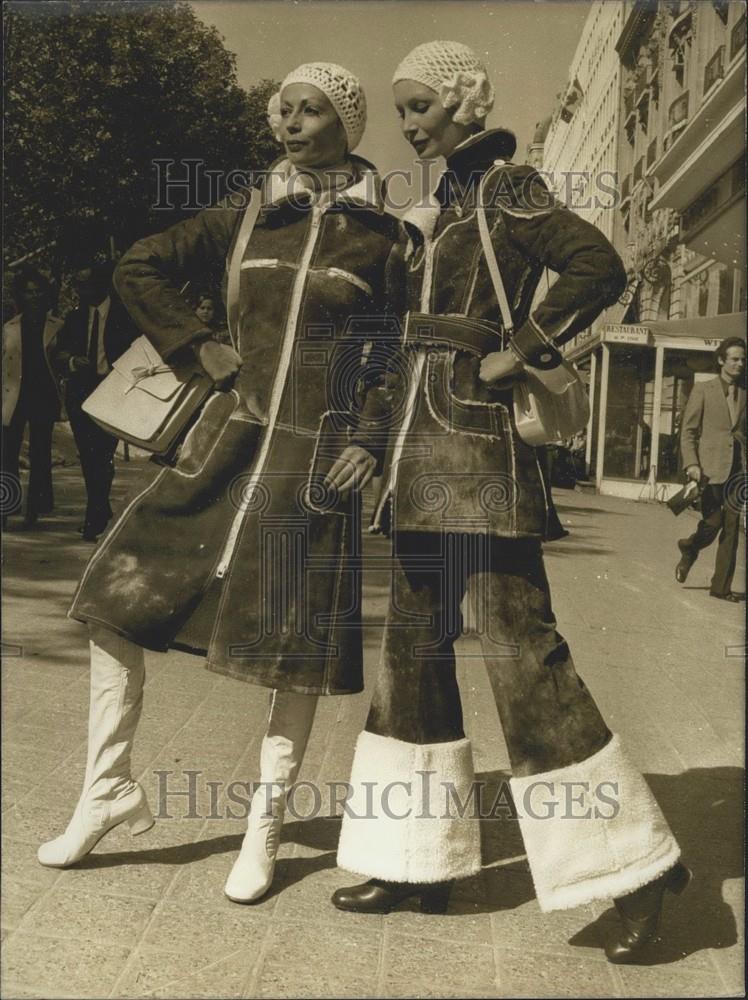 1971 Press Photo; Frederique (left) & Myriam (right) in Sheepskin outfits - Historic Images