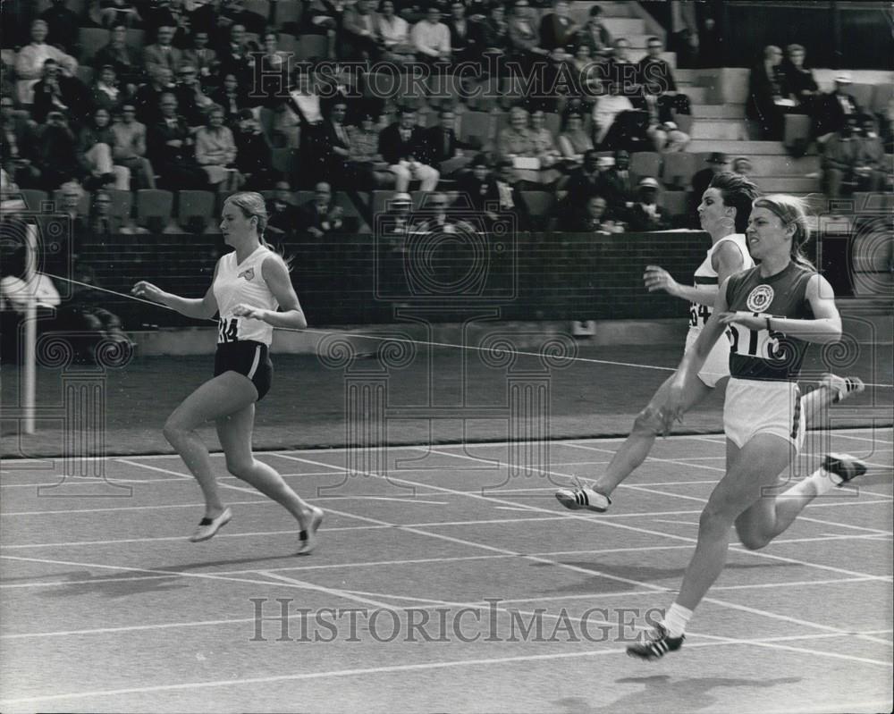 1970 Press Photo R.A. Boyle D.James running in The Commonwealth games - Historic Images