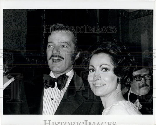 Press Photo Actors Bob Goulet & Carol Lawrence - Historic Images