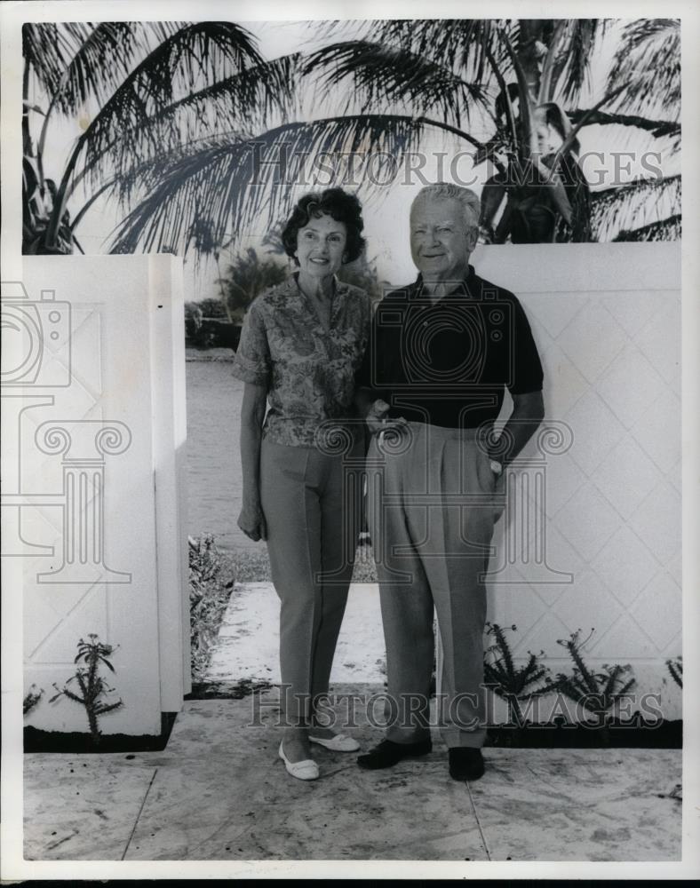 1965 Press Photo Mr. and Mrs. Samuel E. Hunkin - cvp27012 - Historic Images