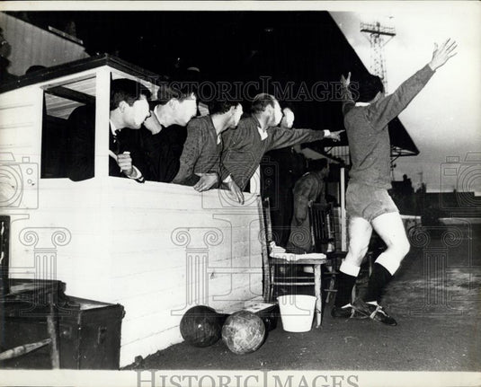 1965 Press Photo Chelmsford Prison football team win a Cup Final - Historic Images
