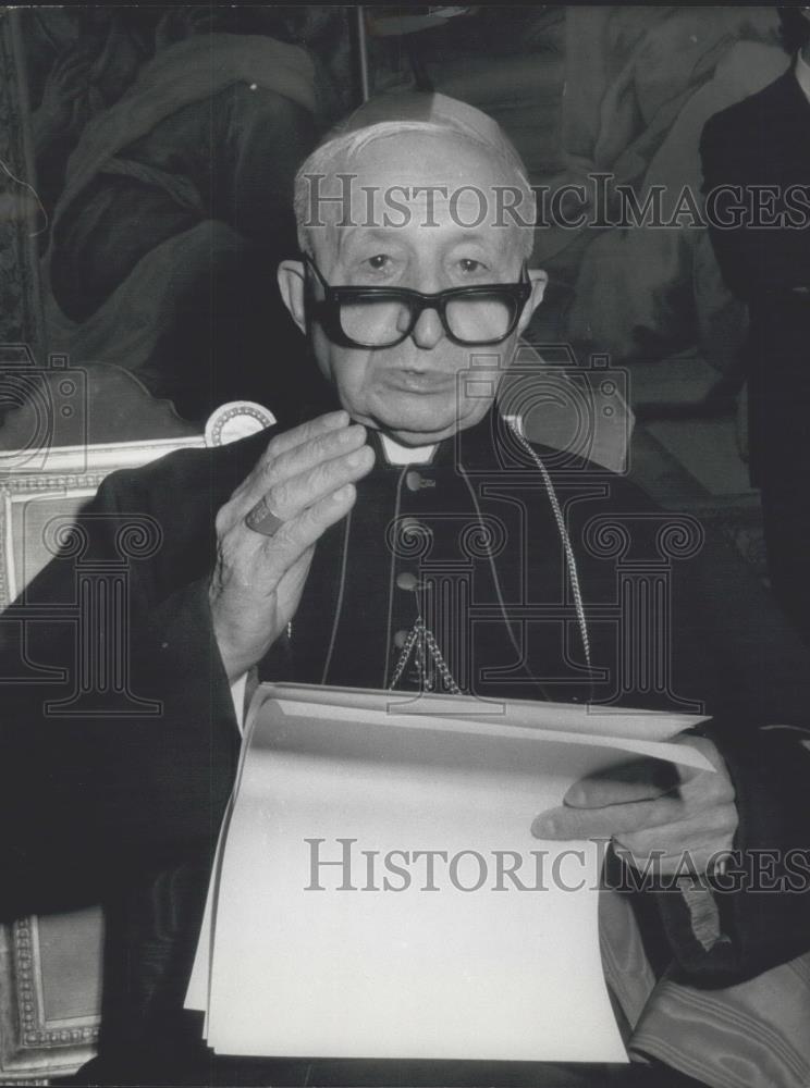 Press Photo Pope Paul Vio Receives College of Cardinals Award - Historic Images