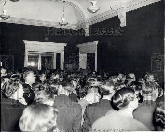 1958 Press Photo Historic Sale at Sotheby's Sells 7 Impressionist Paintings - Historic Images