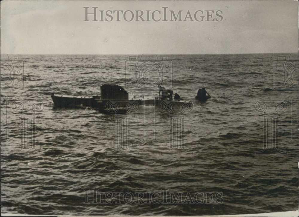 Press Photo The bathyscape sub &quot;FNRS 54&quot; at Dakar - Historic Images