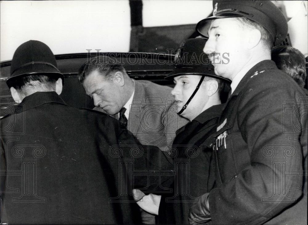 1959 Press Photo Police Constable &amp; 3 Men Accused of Bank Robbery - Historic Images