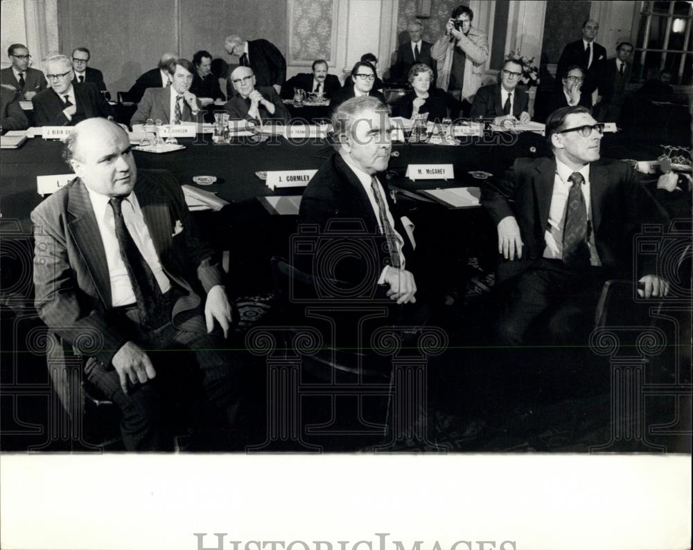 1974 Press Photo Members of the National Union of Mineworkers - Historic Images