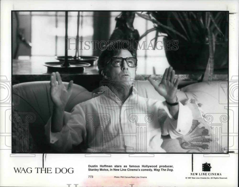 1998 Press Photo Dustin Hoffman in Wag the Dog - cvp23880 - Historic Images