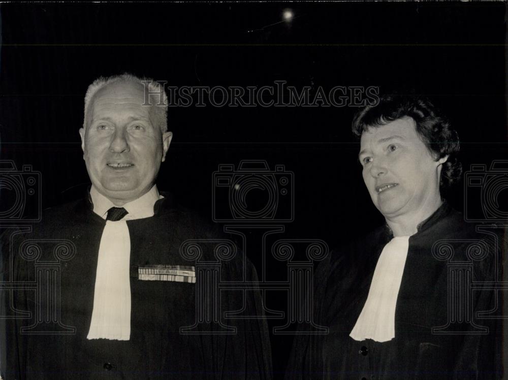1960 Press Photo Lawers Mr and Mrs Lagaillarde Attend Barricades Trial - Historic Images