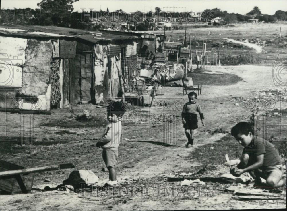 1971 Press Photo Uruguay-Montevideo's "Cantegrill" Slums - Historic Images