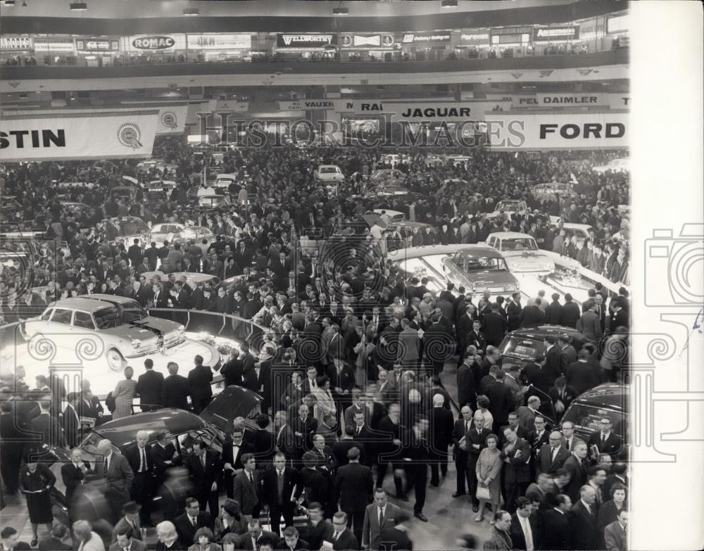 1965 Press Photo 1965 Motor show at Earls court London - Historic Images