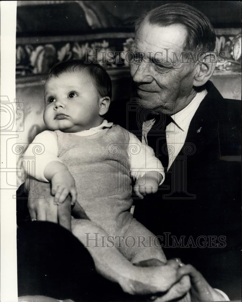 Press Photo King Fredrick of Denmark and grandson - Historic Images