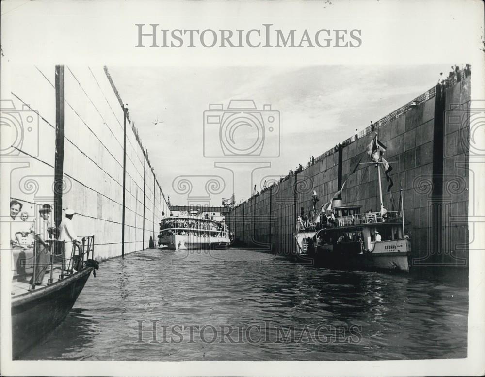 1955 Press Photo Masterpiece of Construction In The Soviet Union - Historic Images