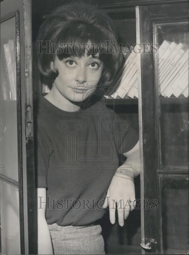 Press Photo Cecile Arnaud - Historic Images