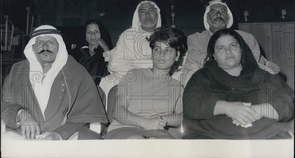 1969 Press Photo Victims of Israeli Aggression. Mrs. Nazir Ibrahim Husband Kille - Historic Images